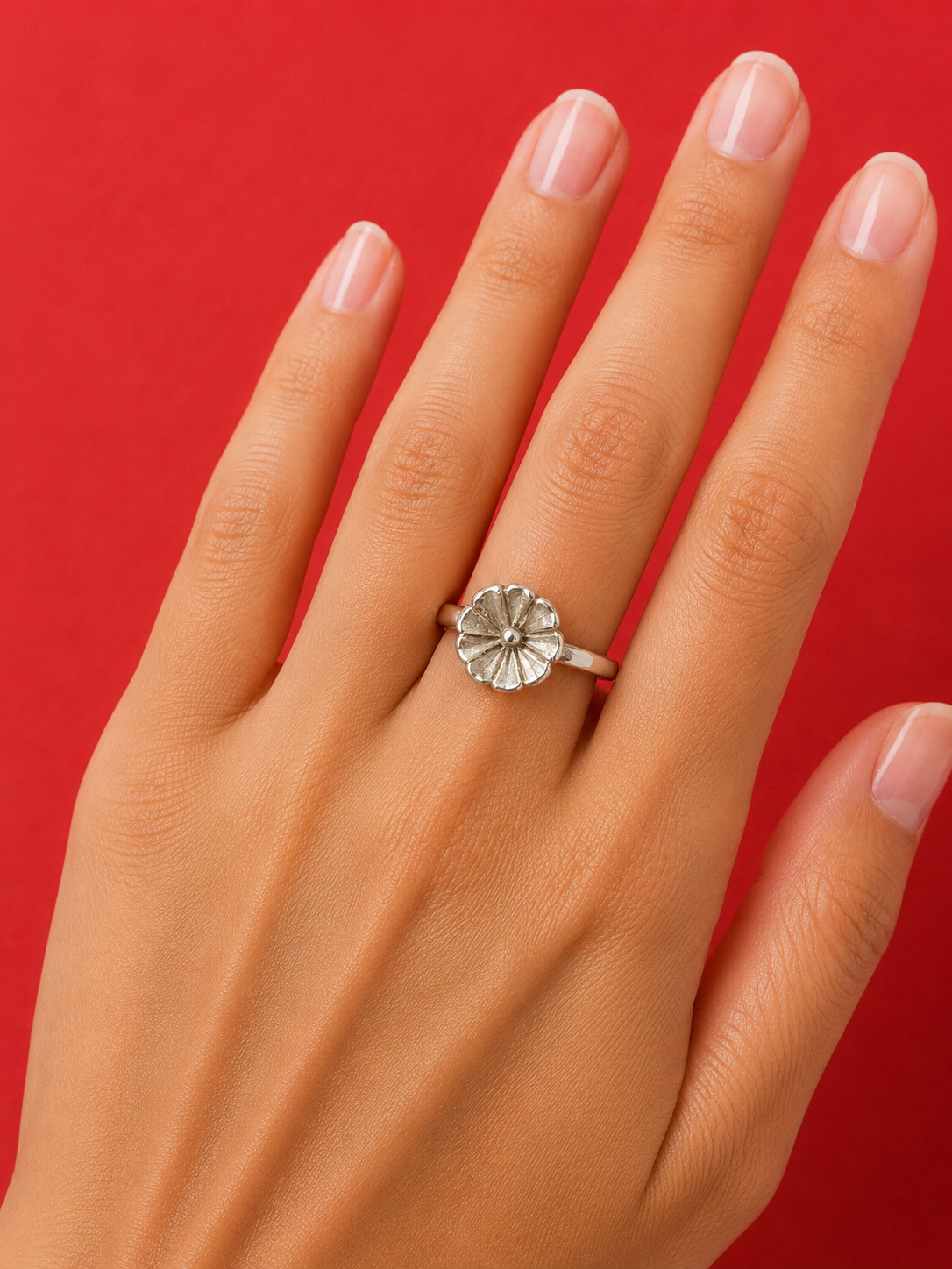 Sterling silver daisy ring
